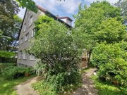 Planegg Charmante Villa mit Pool und Parkgarten – exklusives Refugium in Toplage bei München Haus kaufen