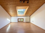 Feldkirchen-Westerham bezugsfreie Dachgeschoßwohnung in Vagen / Garage / Kaminofen Wohnung kaufen