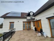 Zala Megye In der Nähe von Hévíz 3-stöckiges modernes Einfamilienhaus in ruhiger Umgebung, mit separatem Eingang Wohnung zu verkaufen