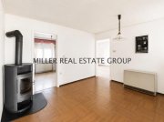 Ingolstadt Renovierungsbedürftiges Einfamilienhaus mit großem Grundstück, Garten, Garage und Ausbaupotenzial in Ingolstadt-Pettenhofen!