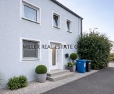 Ingolstadt MODERNISIERTES REIHENECKHAUS MIT GARTEN, KAMIN & PHOTOVOLTAIK IN BESTLAGE VON INGOLSTADT-SÜD! Haus kaufen