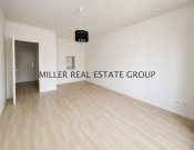 Ingolstadt 3-Zimmer-Eigentumswohnung in Ingolstadt - mit Süd-West-Balkon, Außenstellplatz und starkem Wohnpotenzial! Wohnung kaufen