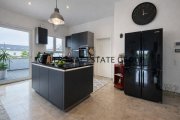 Denkendorf Exklusive Luxusvilla in 85095 Denkendorf - Einliegerwohnung, XXL-Garage, Südgarten & unverbaubarer Weitblick! Haus kaufen
