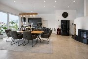 Denkendorf Exklusive Luxusvilla in 85095 Denkendorf - Einliegerwohnung, XXL-Garage, Südgarten & unverbaubarer Weitblick! Haus kaufen