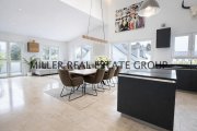 Denkendorf Luxusvilla mit 193 m² Wohnfläche, Einliegerwohnung, 40 m² Balkon & 95 m² XXL-Garage - unverbaubarer Weitblick in von