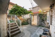 Tivat Historic stone house on the beachfront for a hostel with a yield of over 30% per annum in Tivat, Lepetane Gewerbe kaufen