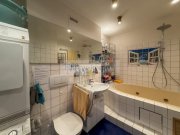 Kirchheim bei München Gepflegte, große 2-Zimmer-ETW mit verglastem Westerker & TG Platz / Verkauf auf Nießbrauchbasis Wohnung kaufen