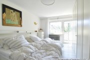 Nürnberg Sehr gepflegtes und großzügiges Haus mit Garage in toller Lage, ohne Käuferprovision! Haus kaufen