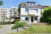 Nürnberg Sehr gepflegtes und großzügiges Haus mit Garage in toller Lage, ohne Käuferprovision! Haus kaufen