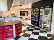 Schwabach Stilvolles 241 qm Einfamilienhaus mit Luxusausstattung und großer 100 qm Garage für Autoenthusiasten Haus kaufen