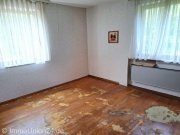 Feuchtwangen 139.000 für sanierungsbedürftiges 170 qm Wohnhaus auf 1.323 qm Grund in dörflicher Umgebung Haus kaufen