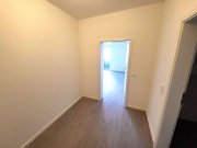 Hof Baujahr 2026 – 2 Zi.-Eigentumswohnung mit Aufzug und Balkon Wohnung kaufen