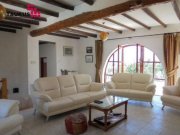 Lapta Zyprische Villa in modernster Art renoviert | Exclusivste Lage Haus kaufen