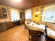 Helmbrechts 1381 - Helmbrechts: Einfamilienhaus mit Garten und Scheune Haus kaufen