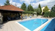 Kissomlyó Für Liebhaber des Besonderen! Großzügiges Landhaus mit zwei Gästehäusern und Kapelle Haus kaufen