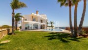 Albufeira Diese prächtige Villa mit moderner Architektur und einem fantastischen 360-Grad-Blick über Land und Meer liegt in einer Gegend