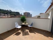 Arenys de Mar Maisonette Wohnung mit einer wunderschönen Terrasse im Zentrum von Arenys de Mar. Sie gehört zu einem komplett sanierten mit