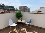 Arenys de Mar Maisonette Wohnung mit einer wunderschönen Terrasse im Zentrum von Arenys de Mar. Sie gehört zu einem komplett sanierten mit