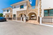 Avgorou 3 bedroom, 2 bathroom, traditional style link-detached villa in Avgorou Village - AMA113DP. With beautiful stone arch features