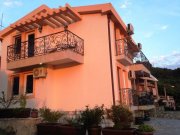 Barßel House in Bar with sea viewHouse for sale in Dobra Voda, near the town of Bar. The house is located in a quiet area and
 
 
 is