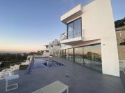 Benissa Spektakuläre moderne Villa mit einer besonderen Lage zwischen Benissa Costa und Calpe. . Erbaut auf 3 Ebenen durch Aufzug an