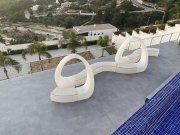 Benissa Spektakuläre moderne Villa mit einer besonderen Lage zwischen Benissa Costa und Calpe. . Erbaut auf 3 Ebenen durch Aufzug an