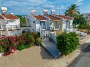 Cape Greko 2 bed, renovated and modernised, semi-detached town house with TITLE DEEDS ready to transfer in fantastic coastal location of -