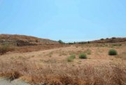Deryneia LDER158 - 6021m2 plot of agricultural land in Ayios Nicolaos.Located close to the Famagusta border this plot has an existing