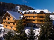 Kolašin Cozy ski apartment is located in Hotel in the centre of Ski Resort 1450. This apartment is excellent investment opportunity -