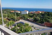 Krimovica Two-storey house with panoramic sea viewsFor sale two-storey house with sea views in the town of Krimovice. 
 The house is on 