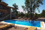 Krimovica Two Villas in Krimovice with swimming pools and a large plotTwo villas with pool for sale in Krimovica, near the town of Budva. 