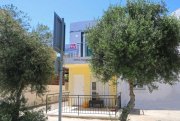 Paralimni 1 bedroom, 1 bathroom first floor apartment with Title Deeds in Paralimni - PAR200.Set on the first floor with staircase access