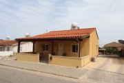 Paralimni 2 bedroom, 1 bathroom traditional style bungalow with TITLE DEEDS on large plot in Paralimni - PAR140.Located in a quiet, area