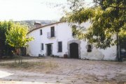 Sant Iscle de Vallalta Dieses Bauernhaus befindet sich am Rande des Montnegre Naturparks in einem Gebiet mit mediterranem Wald, wo sich 
auch noch Haus