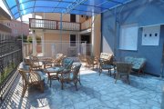 Sutomore House with ten apartments in an excellent locationA house in Sutomor is for sale as an apartment building, with a total of ten 