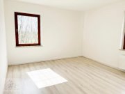 Nünchritz ***WOHNEN IM GRÜNEN*** – Komfortabel, ruhig und familienfreundlich... 3-Raumwohnung mit Tageslichtbad und opionaler ab sofort