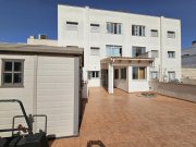 Manacor Moderne, grosse Wohnung mit XXL Terrasse-teilüberdacht am Rande von Manacor Wohnung mieten