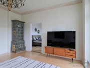 Gera (EF1113_M) Gera: Röppisch: stilsicher möblierte Wohnung mit Holzdielung, Balkon, PKW-Stellplatz und Garten Wohnung mieten