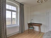 Gera (EF1113_M) Gera: Röppisch: stilsicher möblierte Wohnung mit Holzdielung, Balkon, PKW-Stellplatz und Garten Wohnung mieten