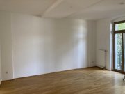 Zwickau Ab 1.10.! Moderne 3-Raumwohnung! Zentrumsnah, Balkon, Parkett, Vorratsraum! Wohnung mieten
