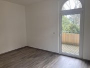 Zwickau Ab 1.12.! Helle 2-Raumwohnung mit Balkon und Stellplatz in Zwickau! Wohnung mieten
