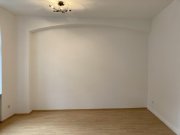 Zwickau Ab 1.1.27! Zentrumsnahe, moderne Büroräume mit Balkon u. zwei Carport-Stellplätzen! Gewerbe mieten