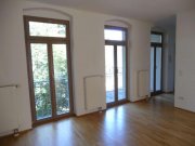 Zwickau auch WG geeignet !!! Toll sanierte Wohnung, zentrumsnah, Balkon, Parkett, Vorratsraum Gewerbe mieten