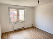 Zwickau Schöne 2-Raumwohnung mit Balkon, Stpl. und neuer EBK! Tageslichtbad! Wohnung mieten