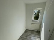 Zwickau 1,5 Zimm-Wohnung in Marienthal mit tollem Blick ins Erzgebirge, Laminat, Balkon Wohnung mieten