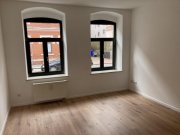Zwickau Ab 1.12.! 4-Raum-Wohnung mit Tageslichtbad, Terrasse und Carportstellpl.! Wohnung mieten