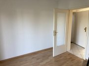 Zwickau Ab 1.2.26! Zwickau Marienthal Nähe HBK - 2-Raumwohnung mit Einbauküche, Stellplatz und Balkon! Wohnung mieten