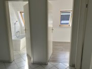 Zwickau Beliebte Wohngegend, 2-R-Whg. im DG, Balkon und Tageslichtbad! Wohnung mieten