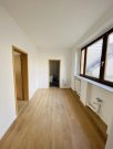 Meerane 2-Zimmer mit Laminat, Wanne, Dusche und sep. WC und in zentraler Lage! Wohnung mieten