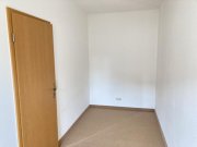 Fraureuth ab 01.07.26! Fraureuth, schöne 2-Zimmer Erdgeschosswohnung mit Balkon, Stellplatz optional Wohnung mieten